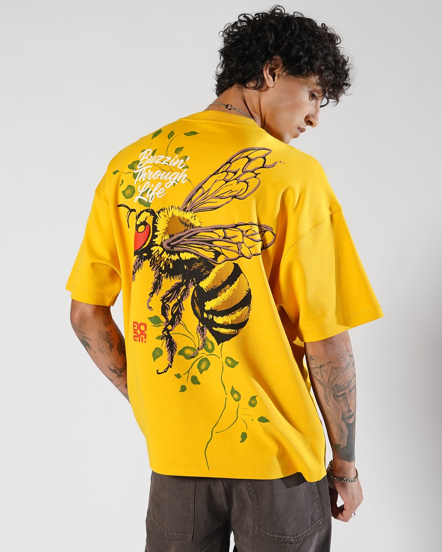 Bee Buzzin’  Tee – Gold Fusion
