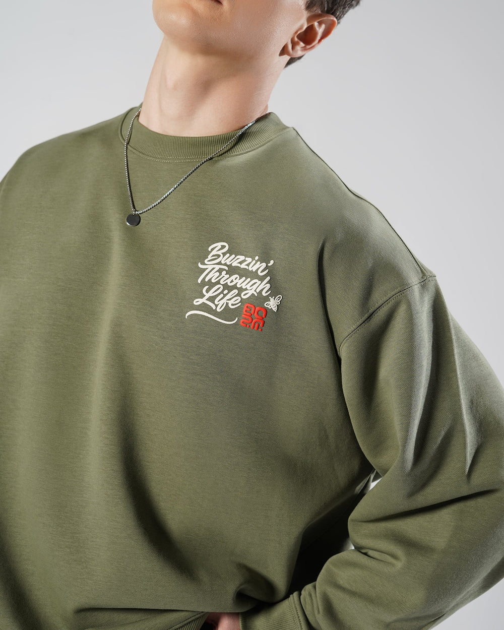 Bee Buzzin’  – Moss Green