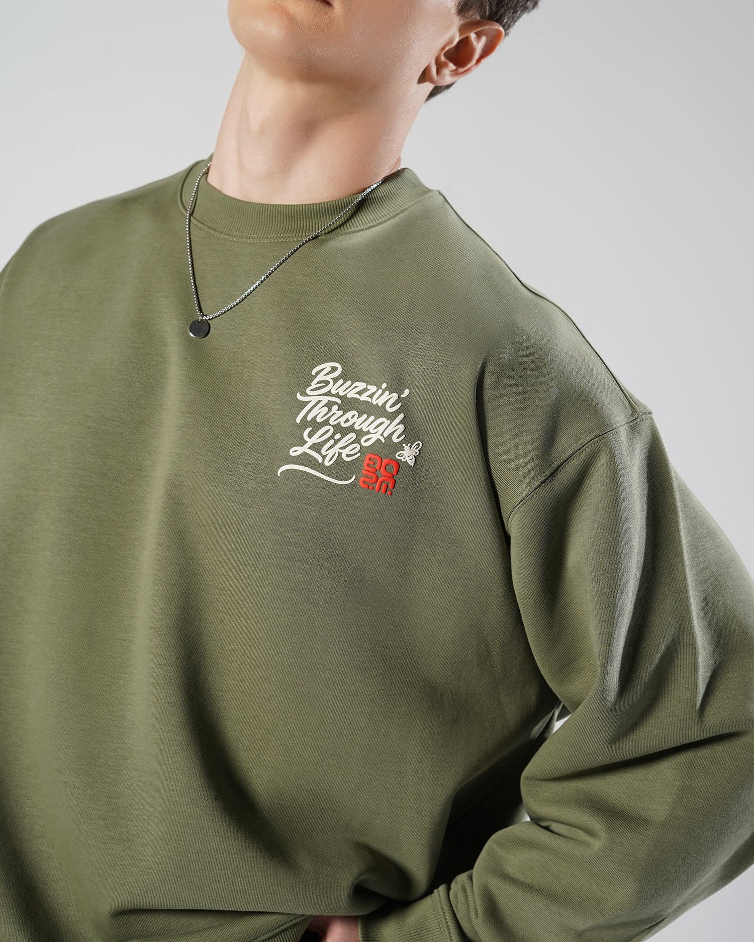 Bee Buzzin’  – Moss Green