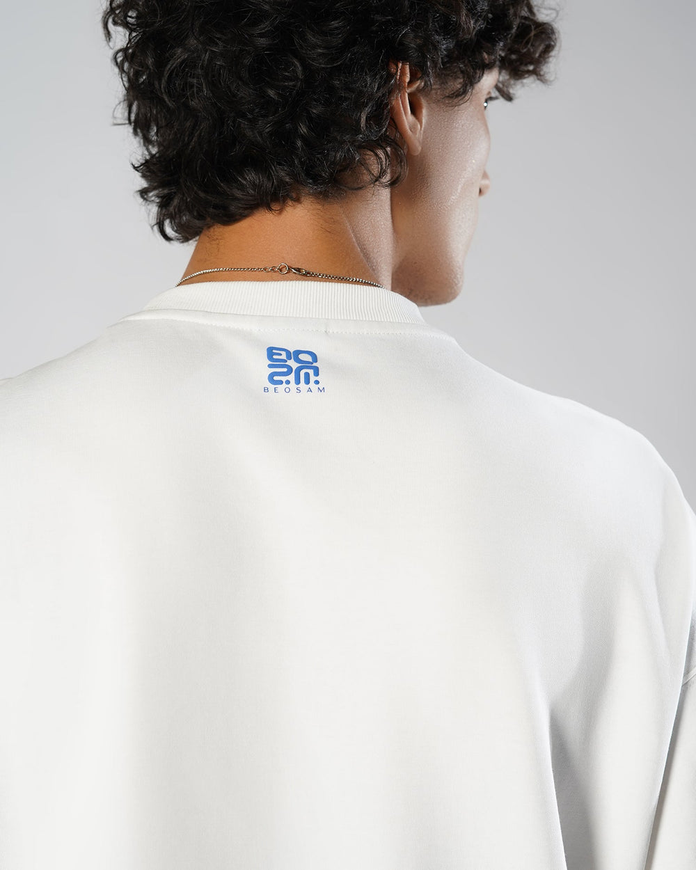 Hiss & Twist Tee - Pearl White