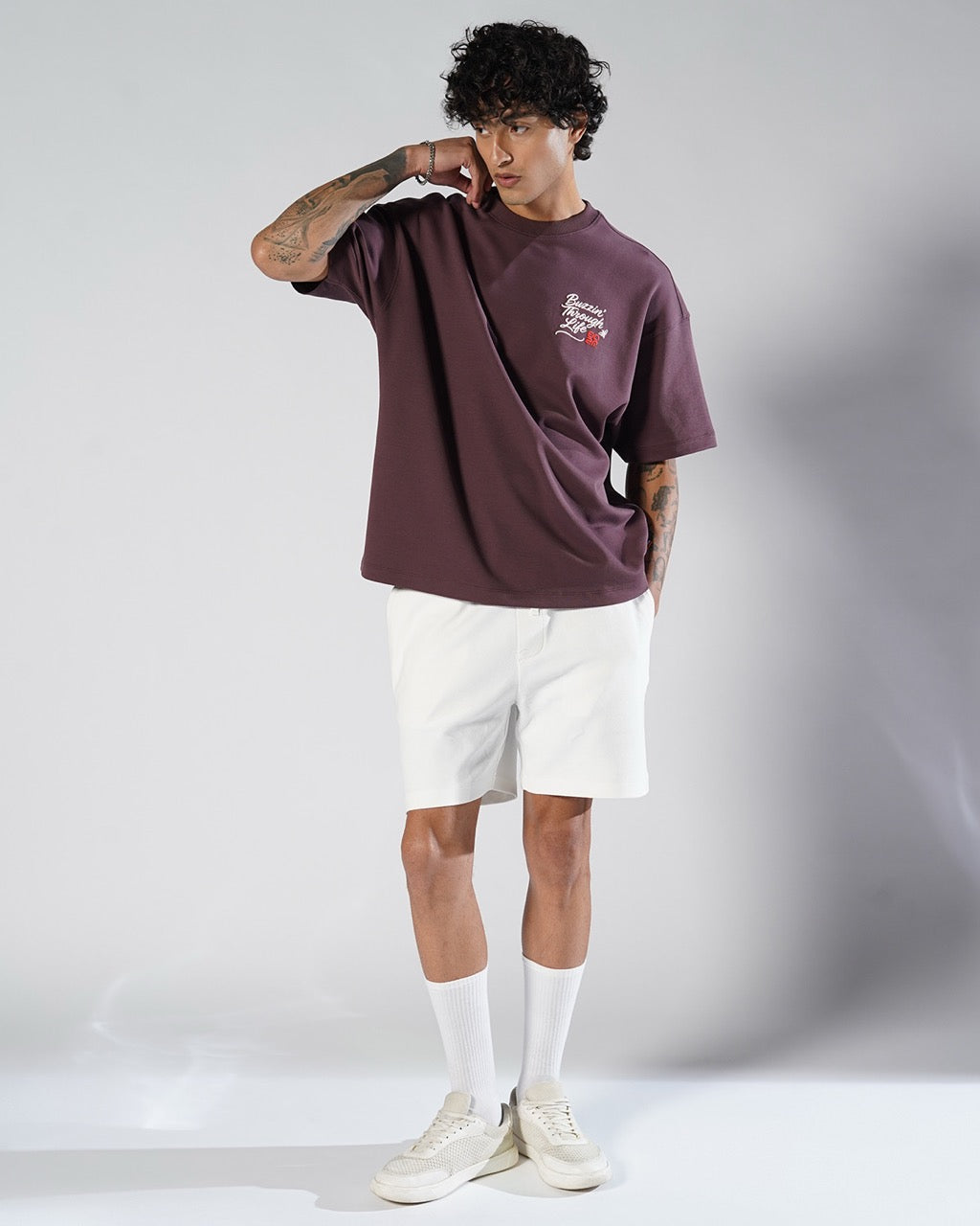 Bee Buzzin’ Tee – Wine