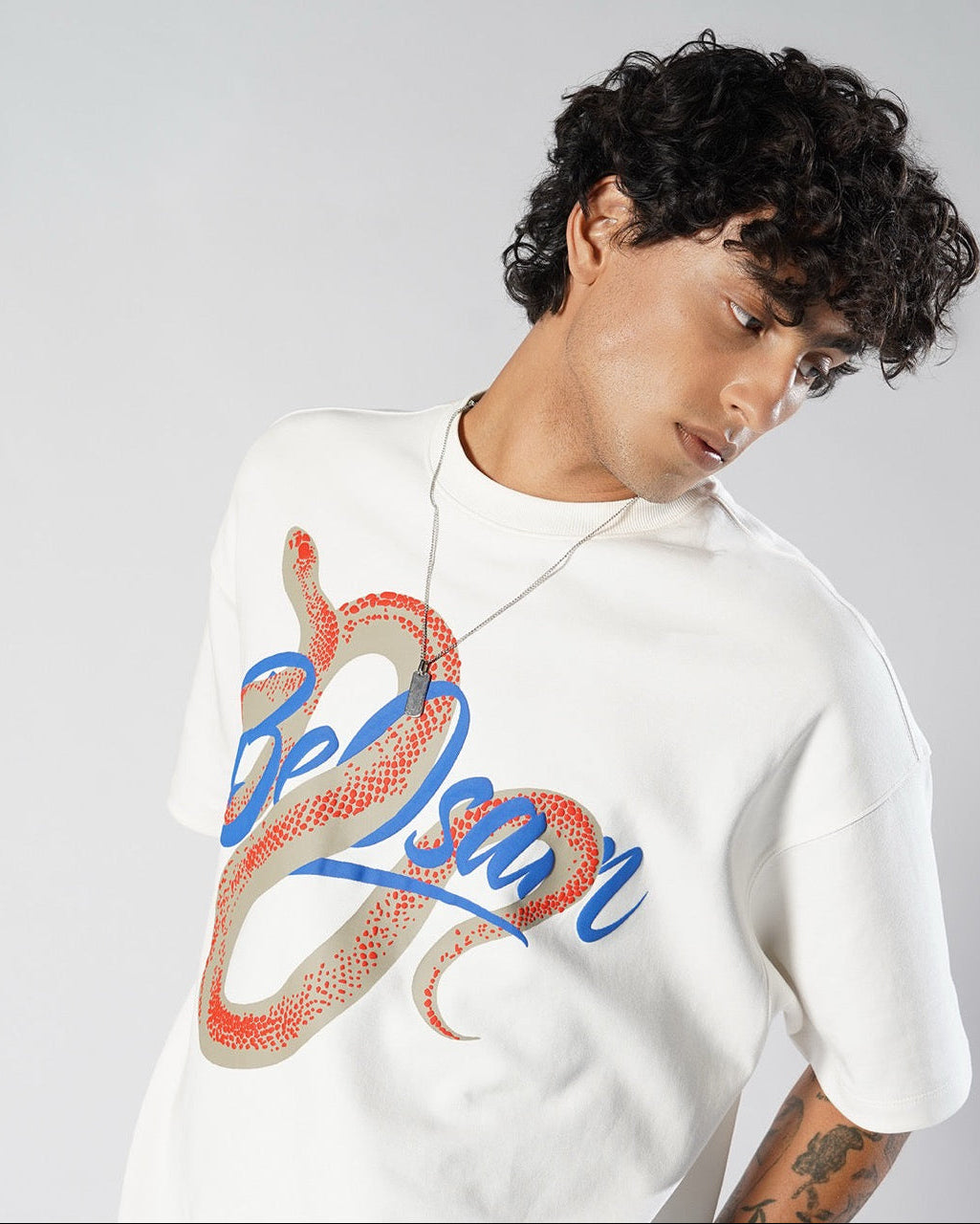 Hiss & Twist Tee - Pearl White