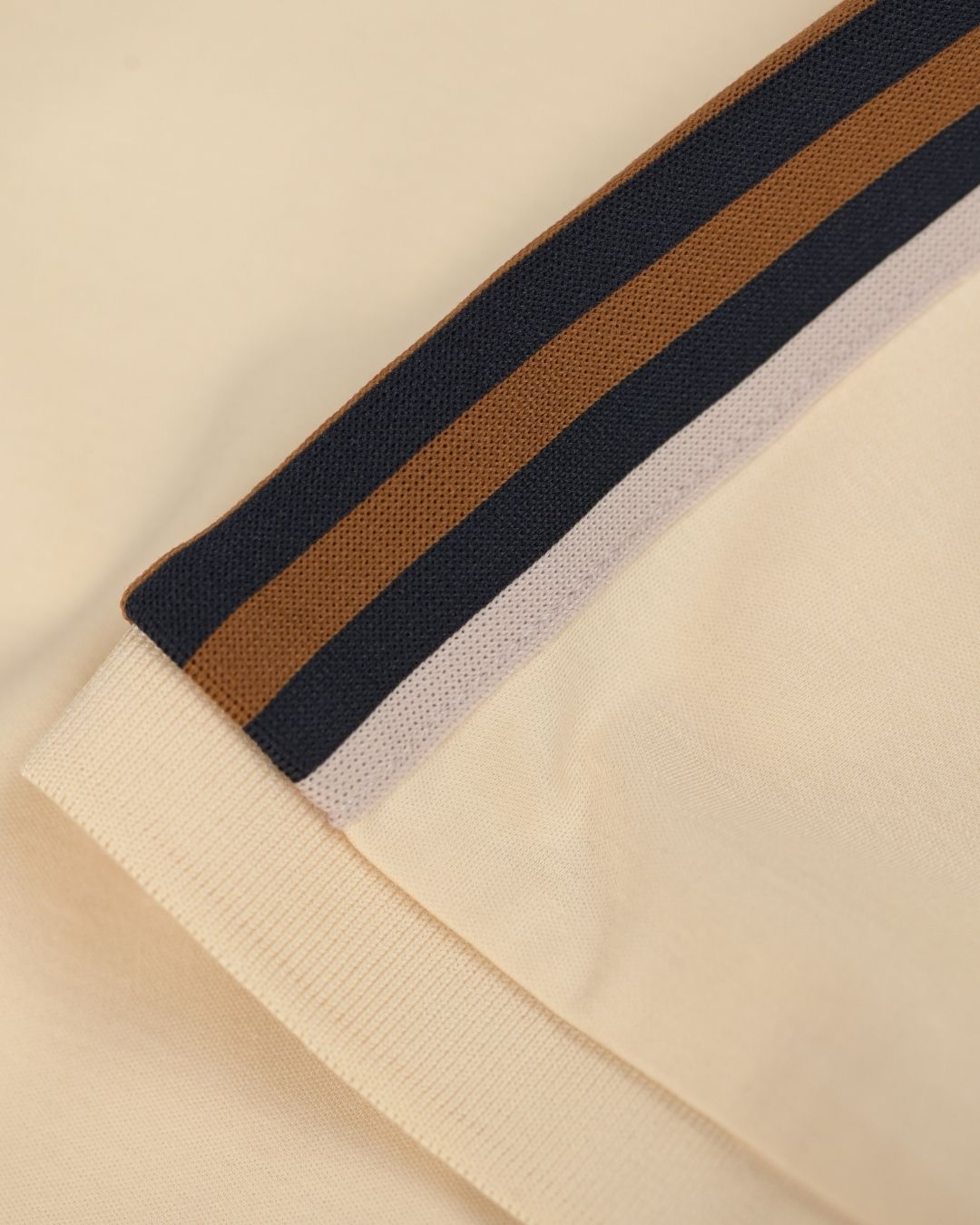 Heritage Track Polo – Ivory Navy