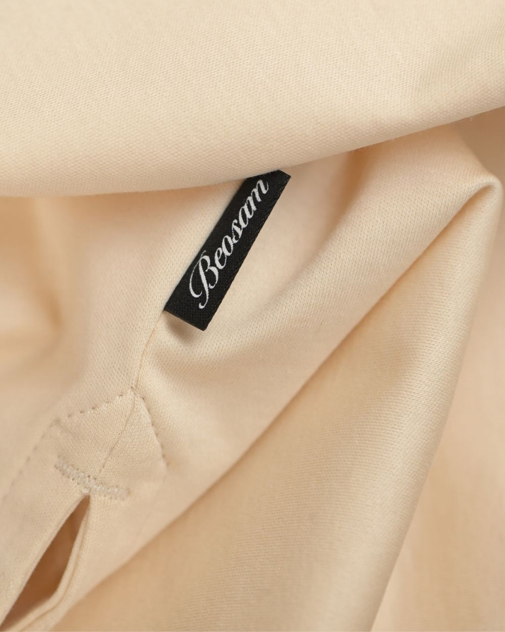 Heritage Track Polo – Ivory Navy